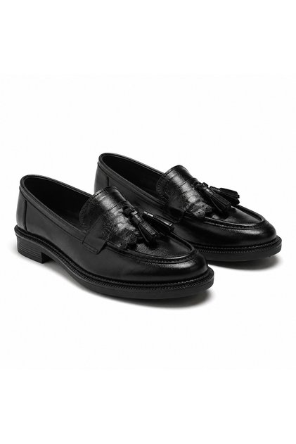 Women's Tassel Detailed Loafer Shoes – Casual, Stylish and Classic Model
