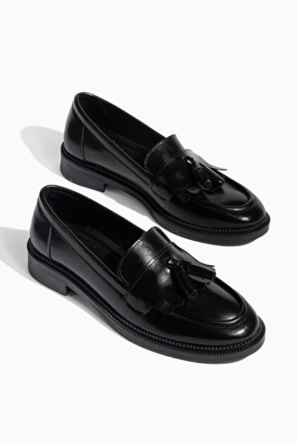 D547 Kadın Püskülü Loafer Günlük Ayakkabı