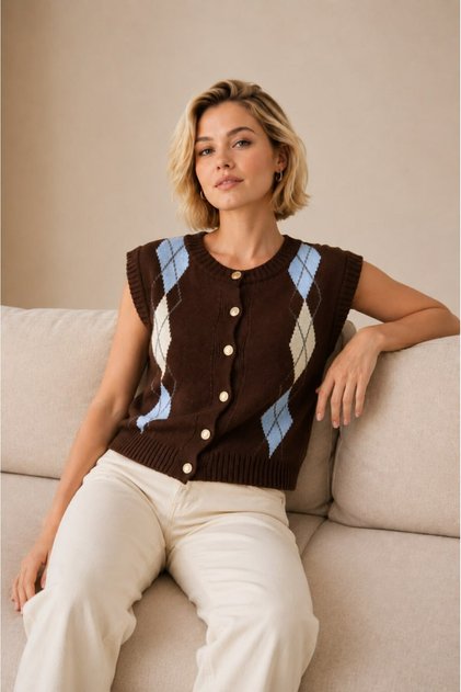 Crew Neck Buttoned Diamond Patterned Sleeveless Contrast Detailed Knitwear Vest Aw26Ye0001