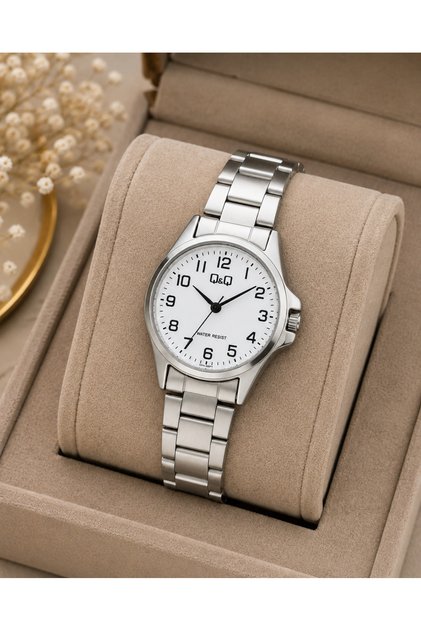 Women's Wristwatch Silver Color Casual and Stylish Combination Japanese Machine Gift Boxed