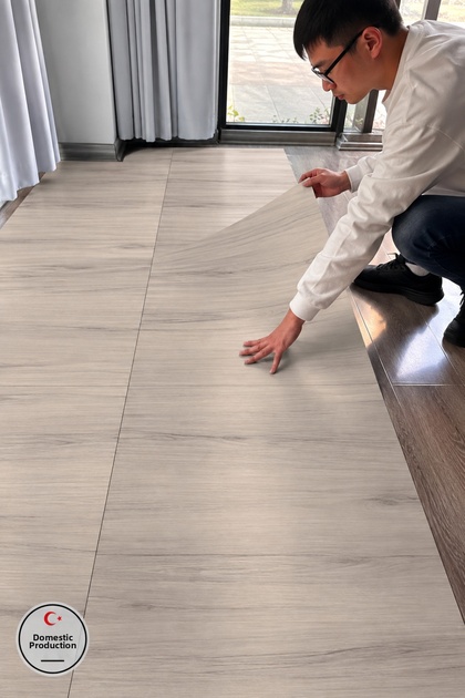 Self-Adhesive Gray Wood Textured Floor Covering Panel 70X70 cm