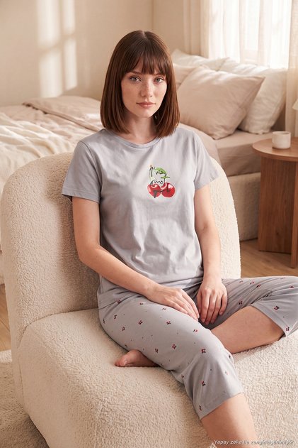 Patterned Cotton Crew Neck Capri Pajamas Set Women's Pajama Set 65790787