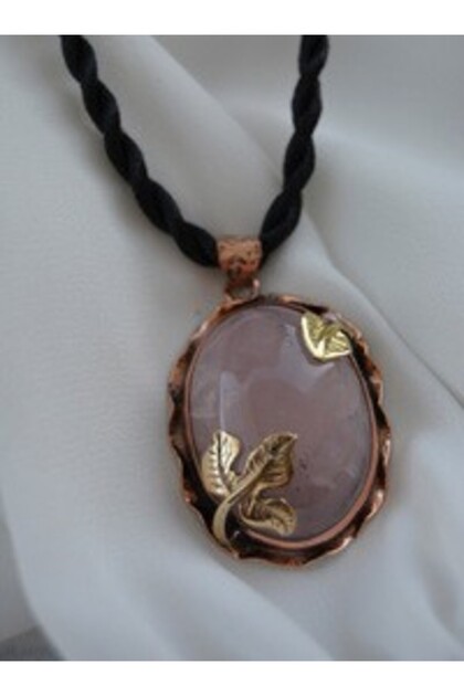 Pink Quartz Design Necklace -