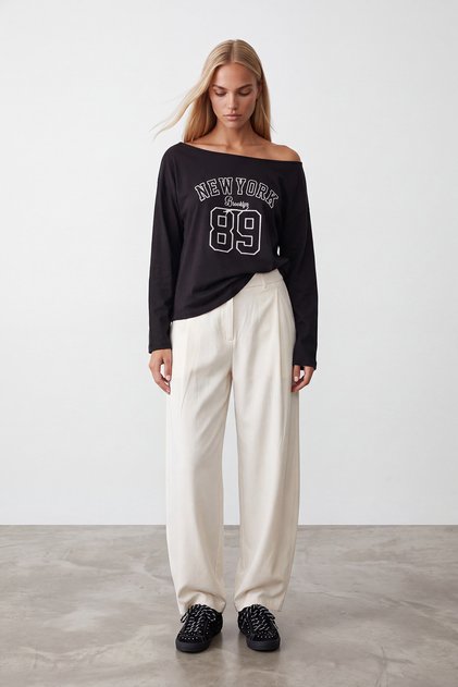 Women's Black Boat Neck Printed Modal Sweatshirt Alc-X15731