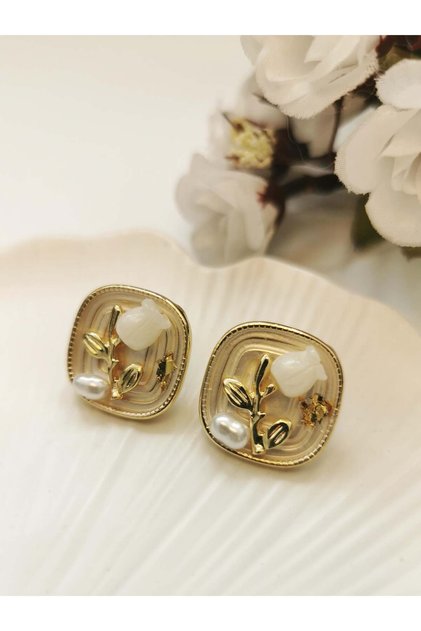 Gold Kaplama İncili Müge Çiçeği Detaylı Kare Vintage Küpe