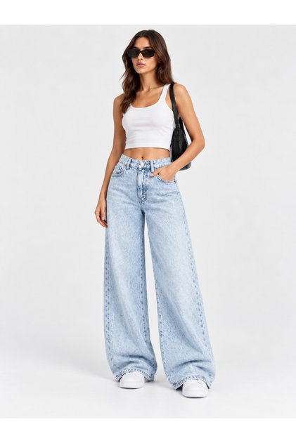 Comfortable Fit Wide Leg Jeans with Vintage Effect