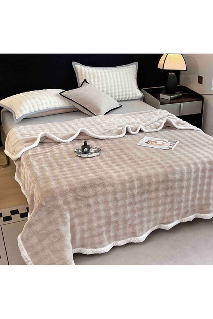 Αφράτη κουβέρτα Cocolino, με λευκό περίγραμμα, 200x230 εκ., μεσαίου πάχους
