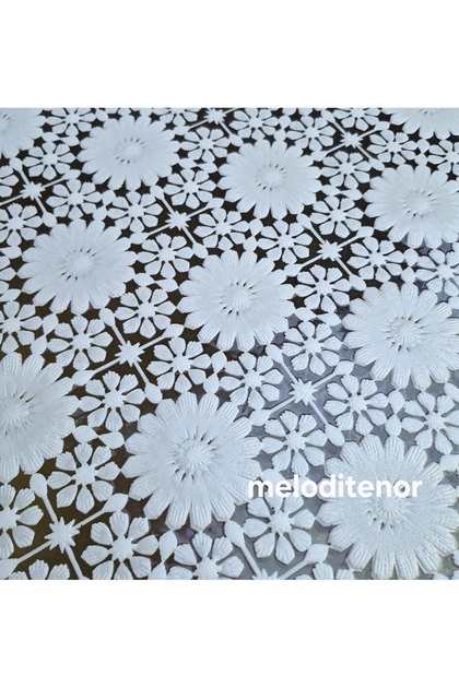 Transparent Coating White Big Daisy Flower Pattern Easy to Wipe Round Pvc Oilcloth Tablecloth