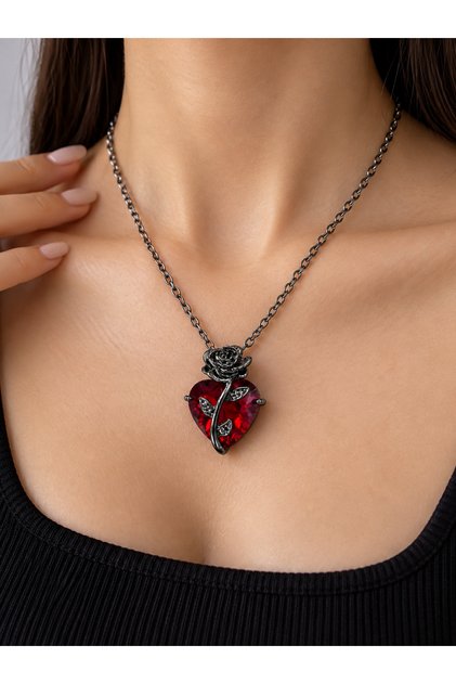 Red Necklace with Rose Detail and Heart Figure – Romantic Design Women's Accessory