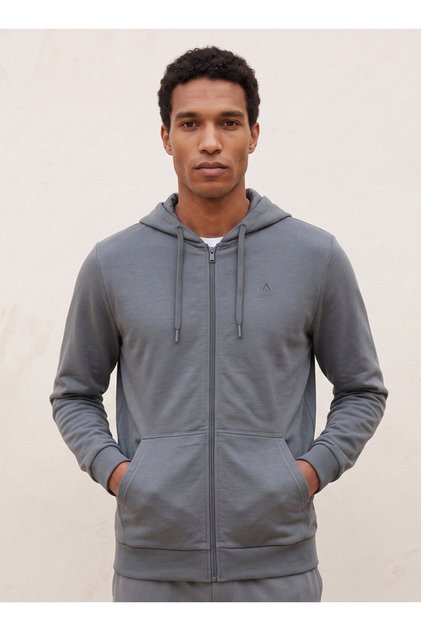 HOODED JACKET