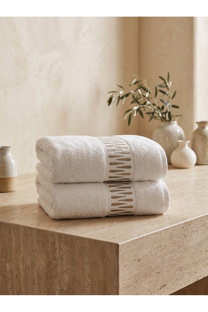 Form 2-Piece Embroidered Hand Towel Set 50X90 cm
