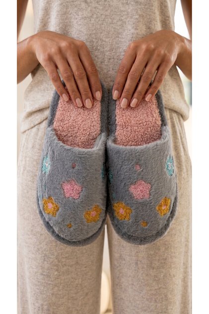Women's Gray Floral Embroidered Furry House Slippers 3 cm Byndti̇mjnakci̇c01