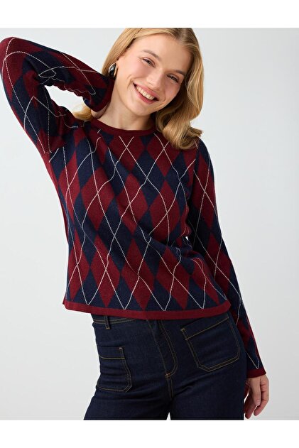 Burgundy Baklava Patterned Crew Neck Knit Sweater