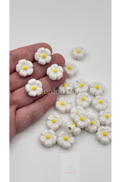 Daisy Beads White Color 20Pcs Plastic Jewelry Beads