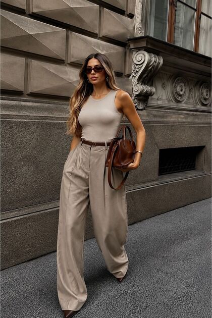 Kadın Bisiklet Yaka Basic Slim Fit Likralı Kolsuz Body