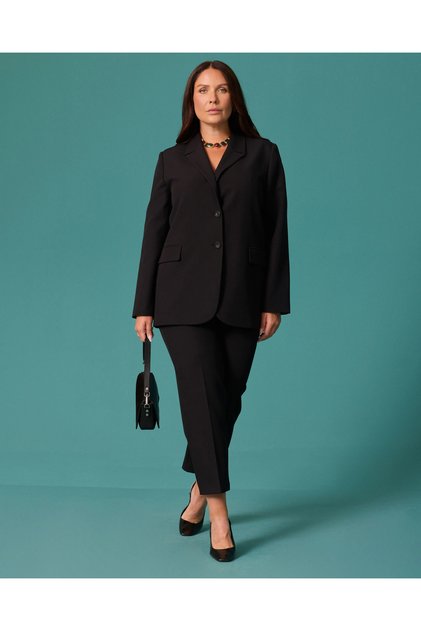 Büyük Beden Klasik Yaka Cepli Düğmeli Blazer Ceket