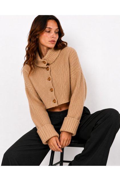 CROP HIRKA