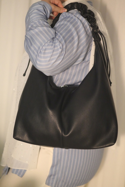 Women's Black Hobo Shoulder Bag with Drawstring Detail and Zipper, Large Daily Bag