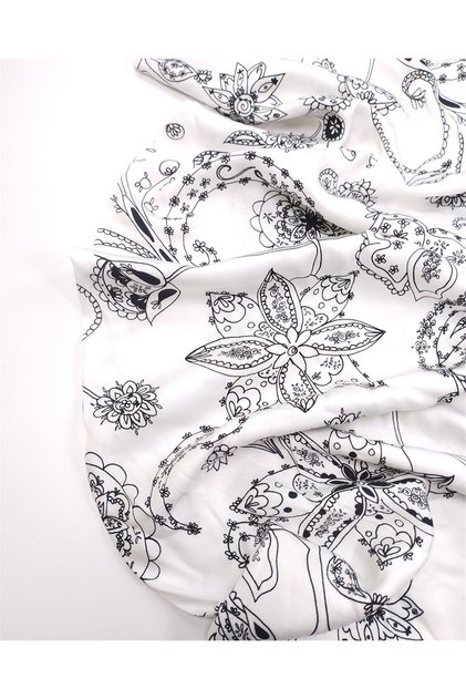 White with Black Floral Print Thin Cotton Satin Fabric for Dresses & Skirts 140X370Cm