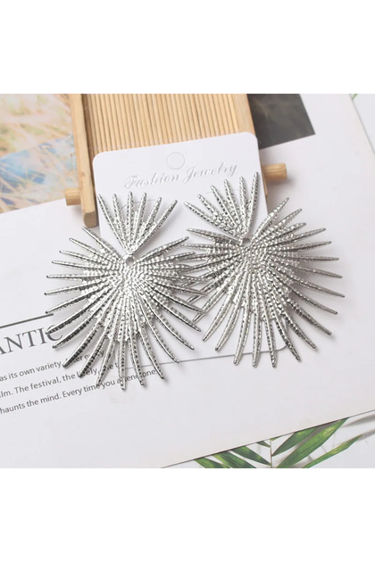 Cercei Statement Evantai cu Raze Texturate – 6,8 x 5,5 cm