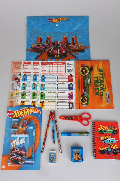 Licensed 18-Piece Stationery Set: Scissors, Notepad, Rocket Eraser, 0.7mm Pencil