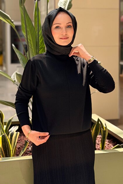Mercerized Tunic with Stand Collar and Sewing Detail