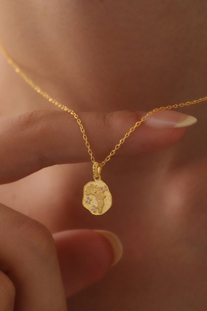 925 Ayar Gümüş Gold Kaplama Göz Motifli Zirkon Taşlı Madalyon Kolye
