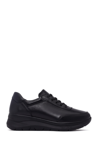 Kadın Siyah Bağcıklı Kalın Tabanlı Deri Sneaker AF460006DV