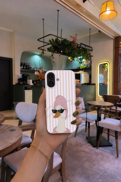 iPhone 17 Uyumlu Beyaz Renkli Lansman Telefon Kılıfı