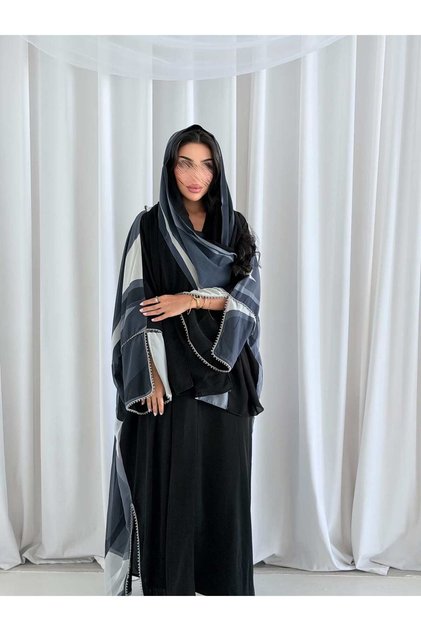 Mwt5223 - Black Daily Abaya with White Embellishments and Printed Back.