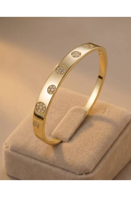Xuping Gold Zirkon Taşlı Kelepçe Bileklik – Minimal Tasarım Şık Kadın Bileklik