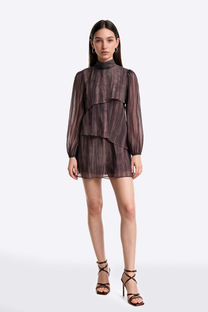 Rochie mini cu guler înalt și volane asimetrice, maro