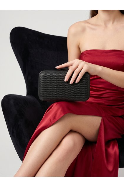 Black Zigzag Laser Patterned Black Metal Detailed Chain Strap Women's Evening Dress Bag Wedding Engagement Graduation