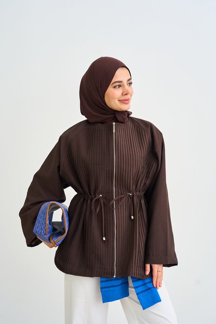 Women's Adjustable Waist Pleated Detail Zero Collar Lined Short Trench Coat Jacket Brown