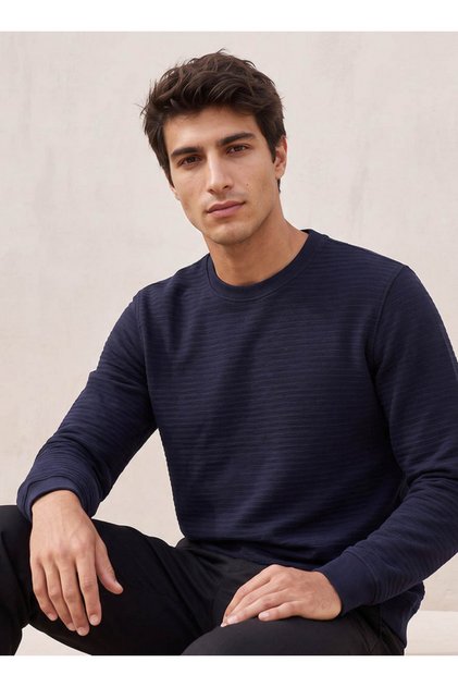 Smart Textured Sweatshirt