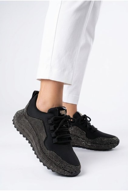Women's High-Sole Walking Shoes with Stone Detail