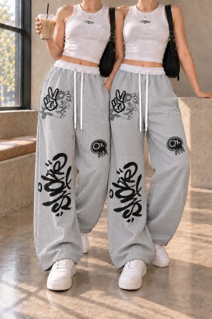 White Belt Graffiti Axolotl Printed Oversize Wide Leg Relaxed Fit Women's Sweatpants