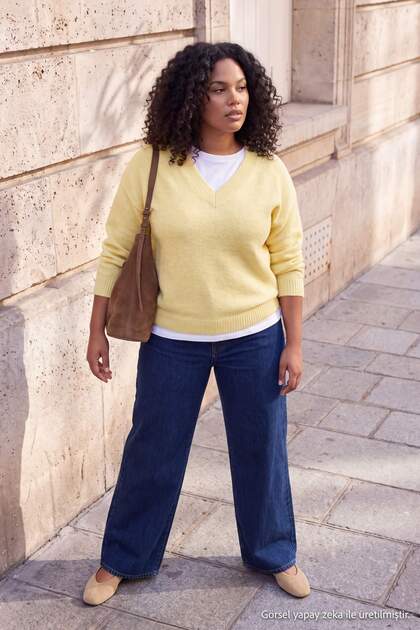 Wardrobe Essentials Sarı Basic Geniş Kalıp Yumuşak Dokulu Triko Kazak TBBAW26AN00069