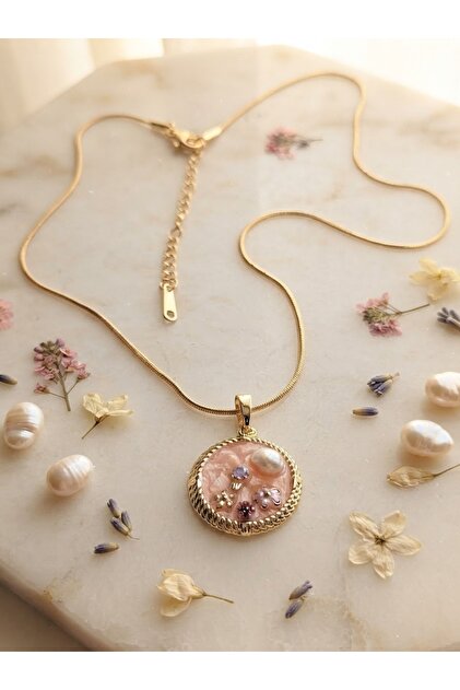 Vintage Design Round Framed Gold Steel Necklace with Pearl, Flower and Stone Detail