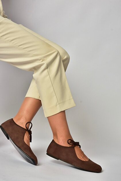 Z250010502 Brown Suede Daily Women's Shoes with Lacing Detail