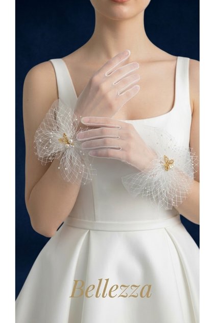 Tulle Fabric Wedding and Bridal Gloves with Pearl Accessories – Bellezza