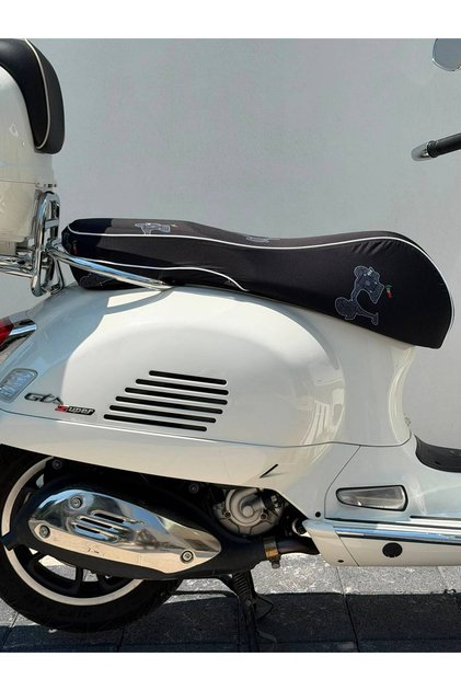 LUXURY BRAND VESPA GTS SUPER SERİSİ UYUMLU BEYAZ FİTİLLİ SU GEÇİRMEZ KOLTUK KILIFI