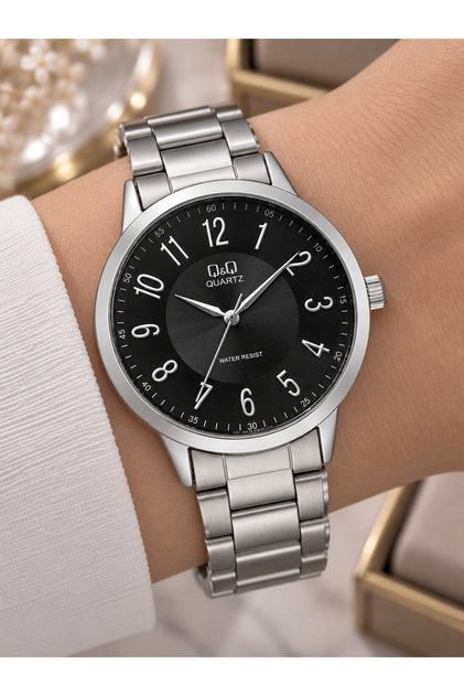 Women's Wristwatch Silver Color Casual and Stylish Combination Gift Boxed