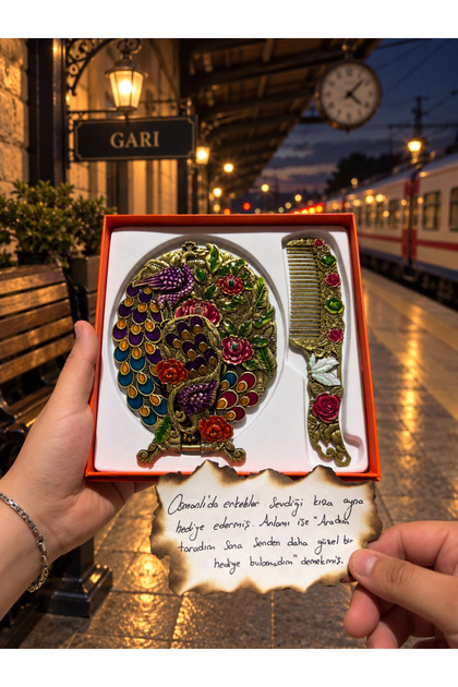 Çiçekli Mineli Tavus Kuşu El Aynası ve Tarak Seti Vintage Hediyelik
