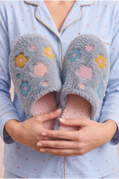 Women's Daisy Patterned Plush, Soft Insole Home Slippers