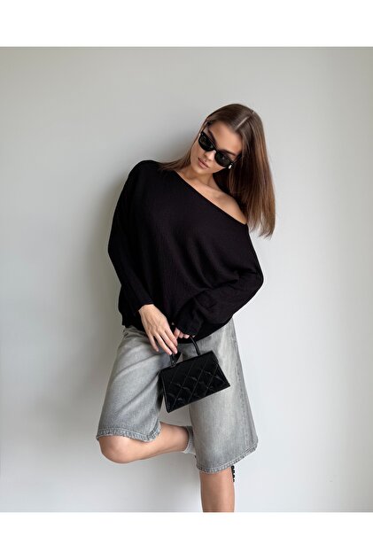 Boat Neck Textured Stylish Blouse