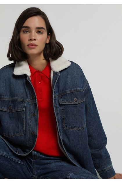 Jachetă din denim indigo închis pentru femei, cu croială supradimensionată, cu închidere cu nasturi și blană, fără căptușeală