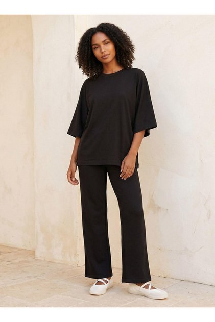 Basics Oversized T-shirt with Extended Sleeves