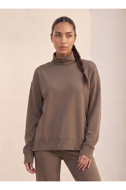 Sweatshirt with Turtle Neck