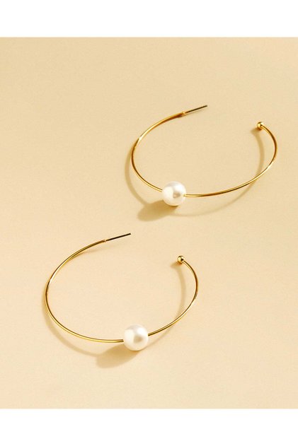 Women Gold Embellished Earrings